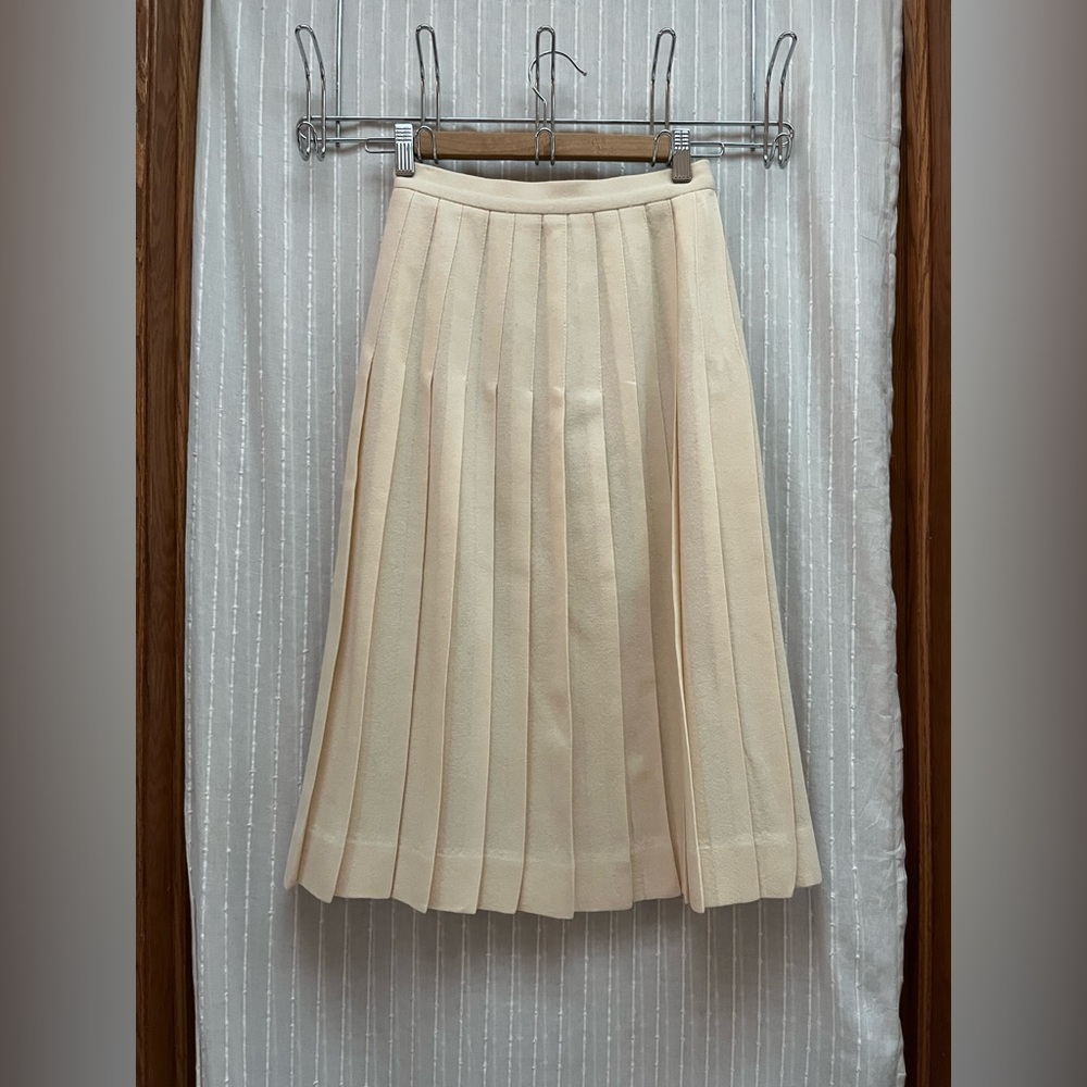Jh Collectibles Cream Pleated Wool Skirt Size 4p
